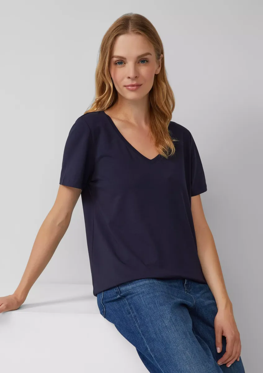 T-Shirt mit V-Ausschnitt