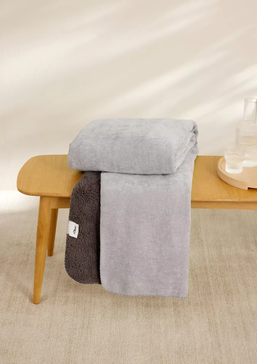 Unifarbene Lounge-Decke