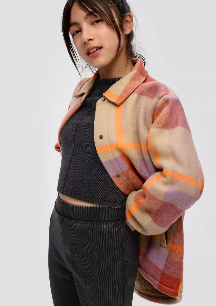 Verkürztes Longsleeve im Slim Fit mit Waschung