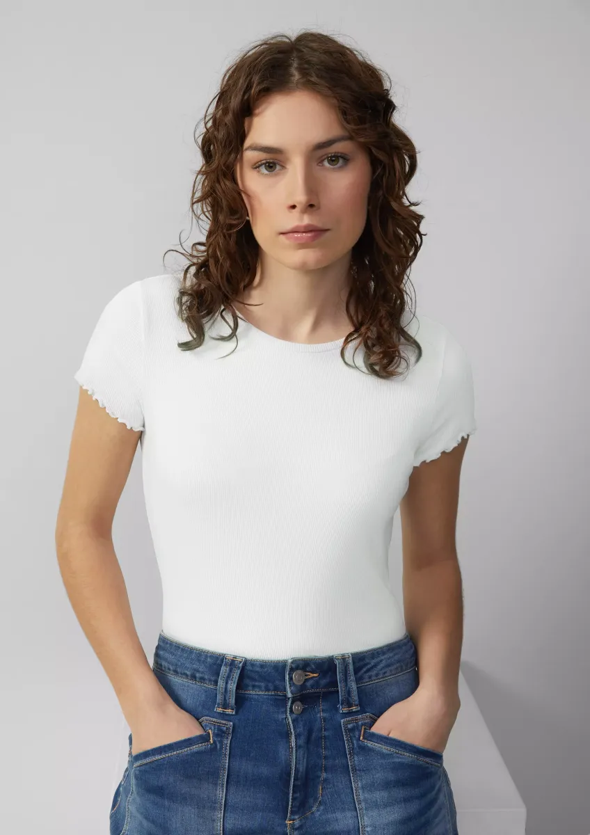 Verkürztes Rippshirt mit Rundhalsausschnitt