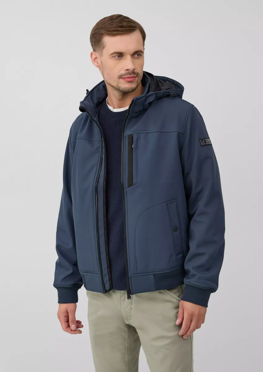 Wasserabweisende Softshell-Jacke mit abnehmbarer Kapuze
