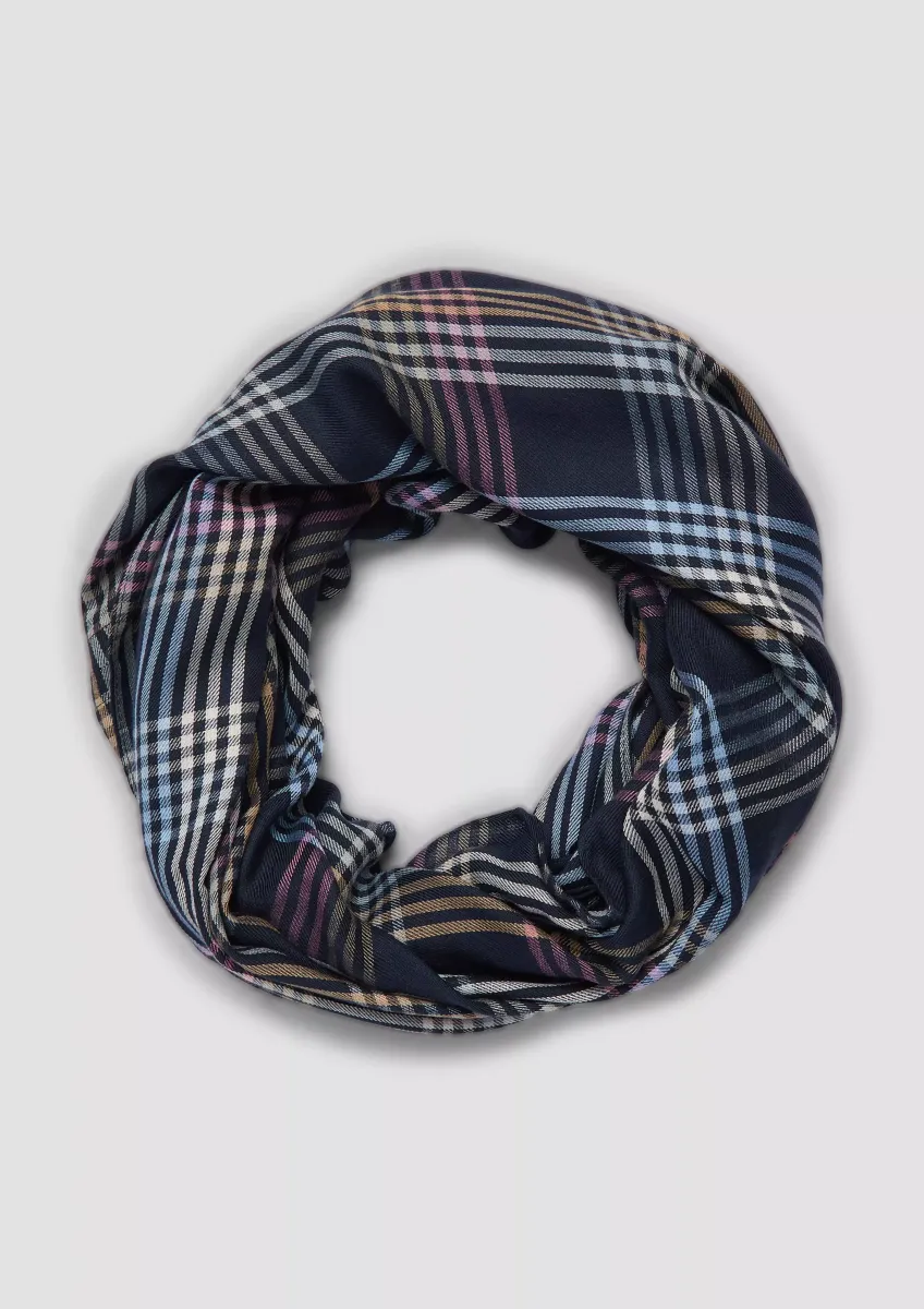 Weicher Loopschal aus Modalmix mit Karomuster