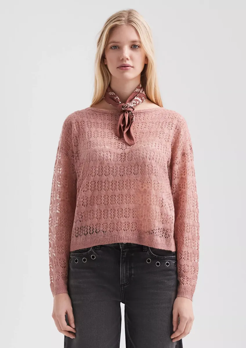 Zarter Pullover mit offenem Ajourmuster