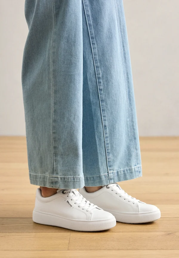 1-23736-42 - Sneaker low - white