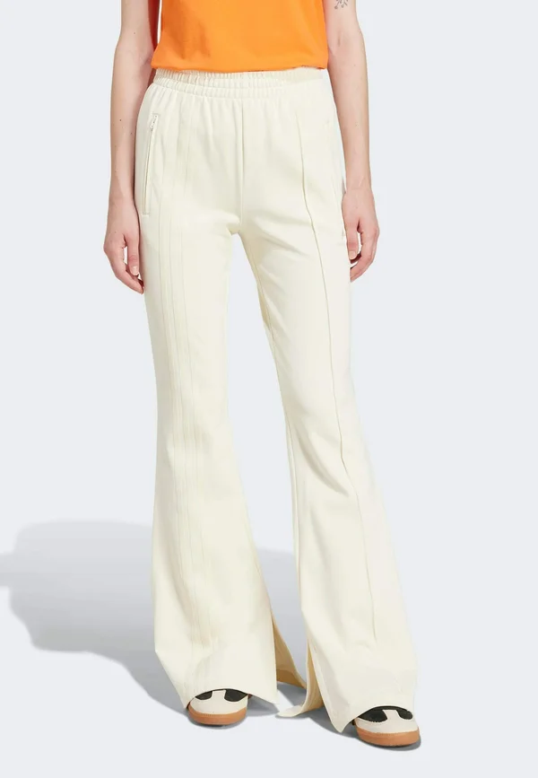 3-STRIPES FLARED FIREBIRD TRACK PANTS - Jogginghose - cream white