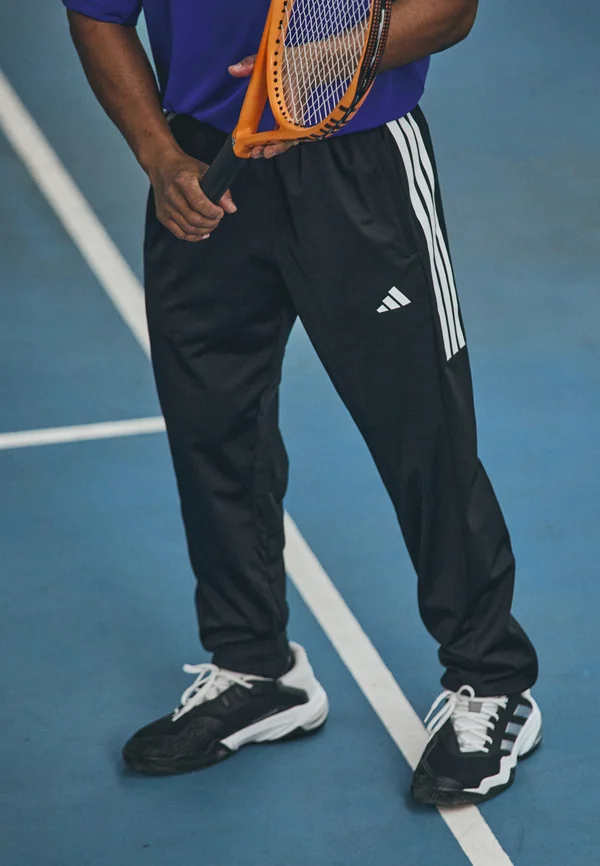 3 STRIPES - Jogginghose - black