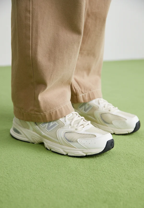 530 UNISEX - Sneaker low - sea salt/raincloud/silver metallic