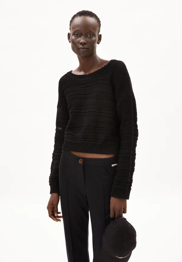 AALIYA - Strickpullover - black