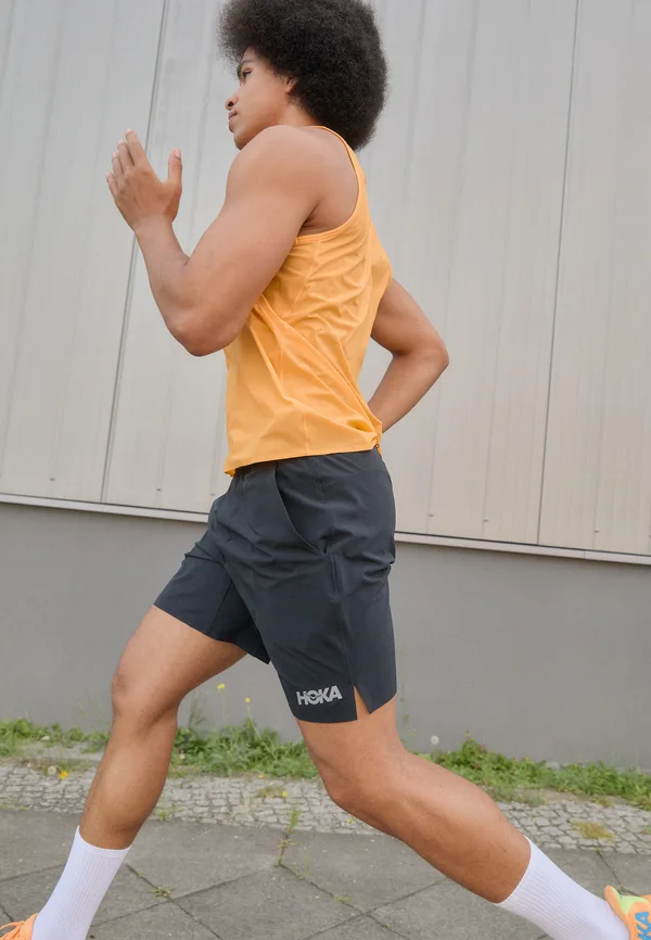 ACTIVE SHORT - Kurze Sporthose - black