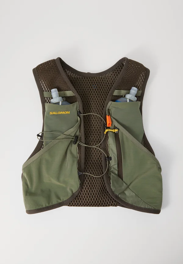 ACTIVE SKIN 4 GRVL SET UNISEX - Trinkrucksack - wren/deep lichen green/spicy mustard