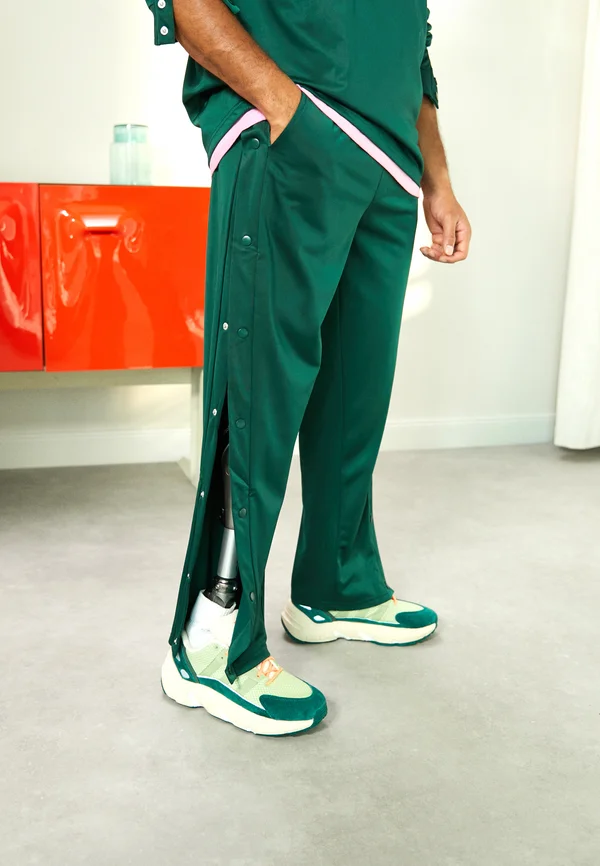 ADAPT RETRO JOGGER - Jogginghose - dark green