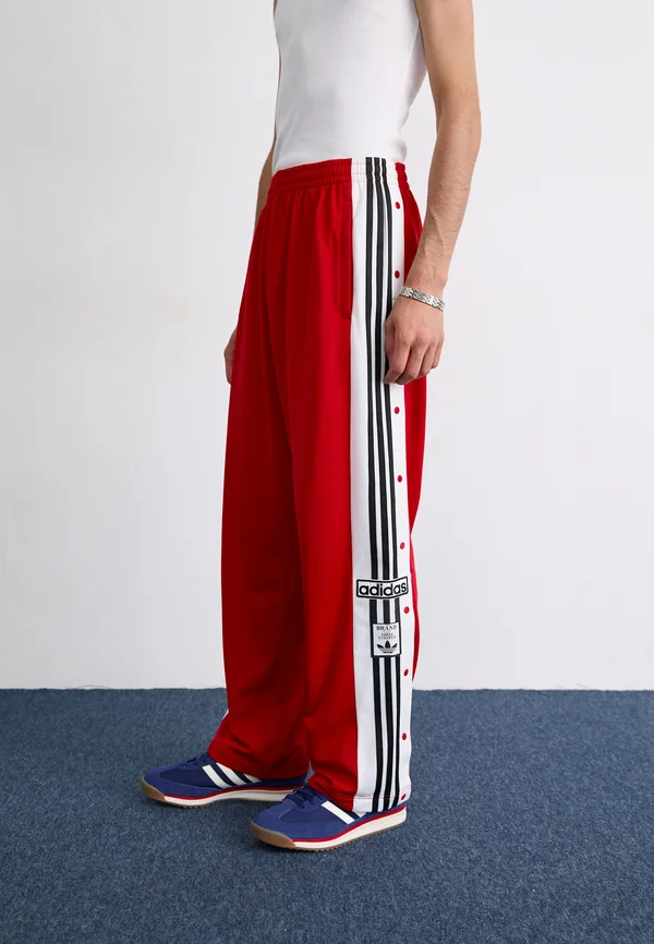 ADIBREAK - Jogginghose - better scarlet/black