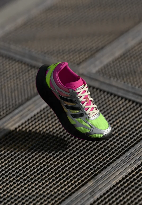 ADIZERO ARUKU  - Sneaker low - signal green/semi lucid fuchsia/signal green