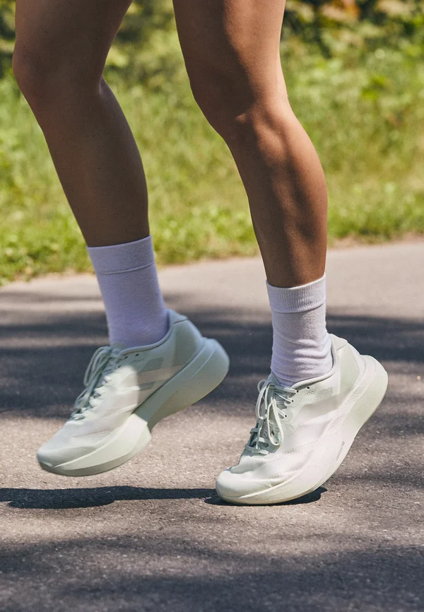 ADIZERO EVO - Laufschuh Straße - cryjad/zeromt/lingrn