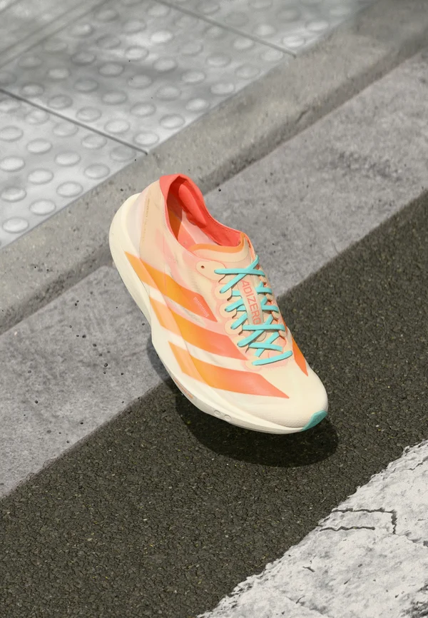 ADIZERO TAKUMI SEN 11 - Laufschuh Straße - crystal sand/flash orange/flash aqua