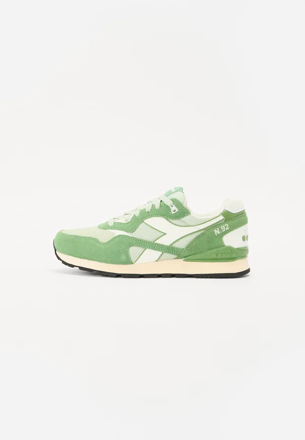 ADVANCE UNISEX - Sneaker low - banana palm/green eyes