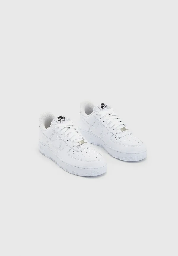 AIR FORCE 1 07 FLYEASE - Sneaker low - white