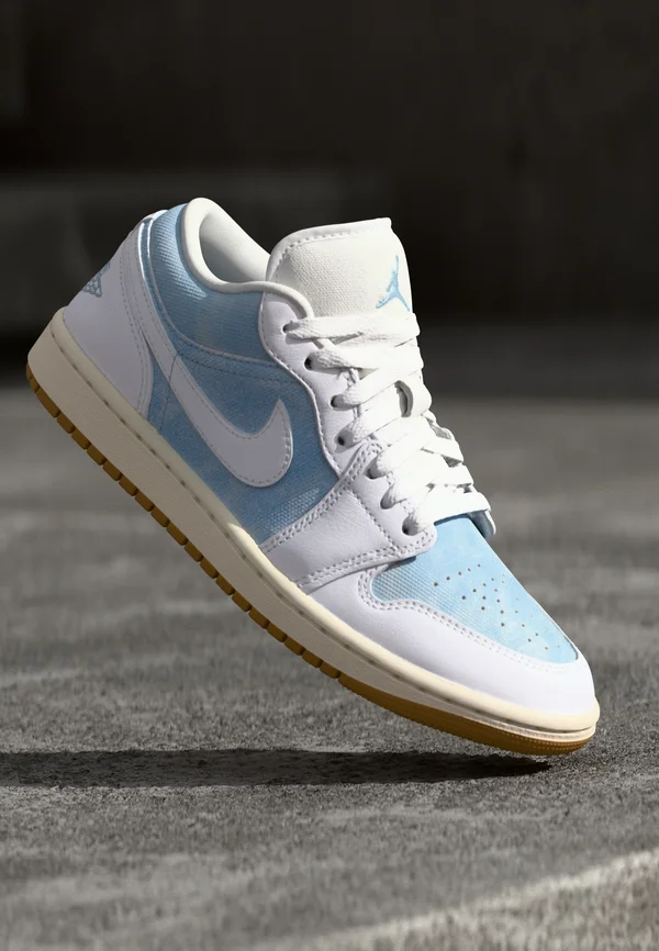 AIR JORDAN 1 LOW SE - Sneaker high - worn blue/white/light brown/sail