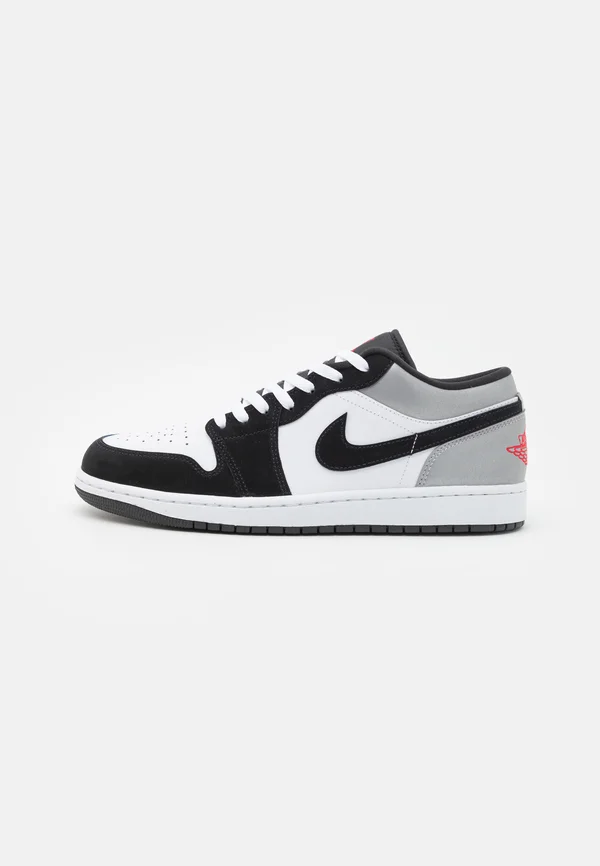 AIR JORDAN 1 LOW SE - Sneaker low - white/fire red/black/matte silver