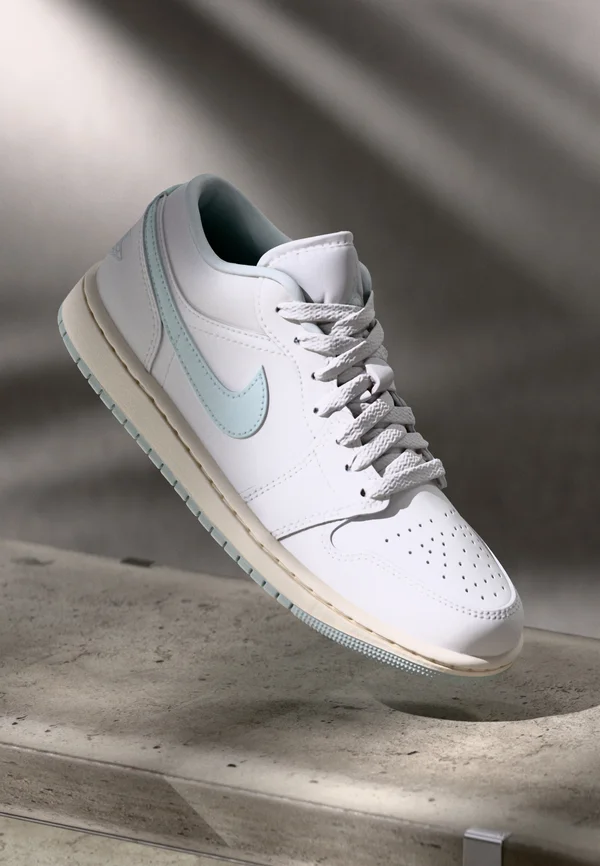 AIR JORDAN 1 LOW - Sneaker low - sail/igloo