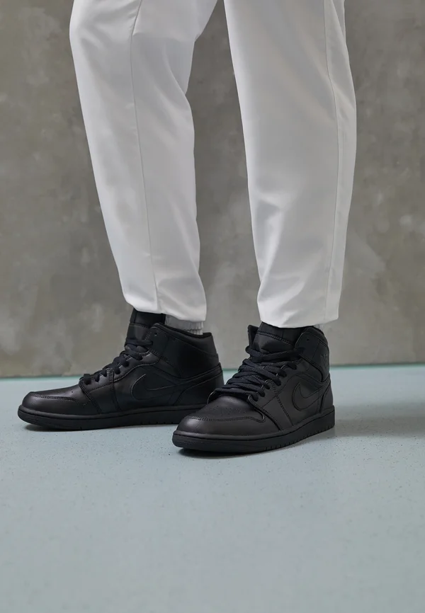 AIR JORDAN 1 MID - Sneaker high - black