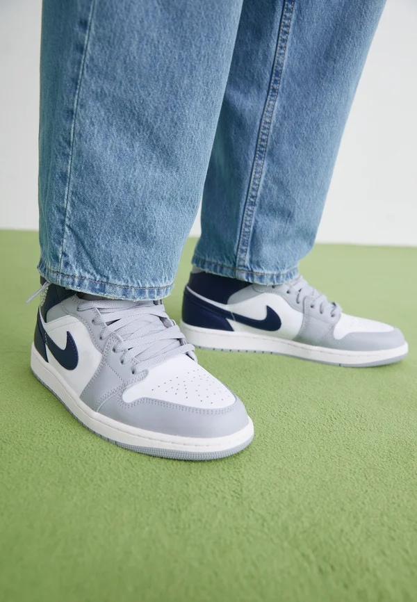 AIR JORDAN 1 - Sneaker high - white/midnight navy/wolf grey