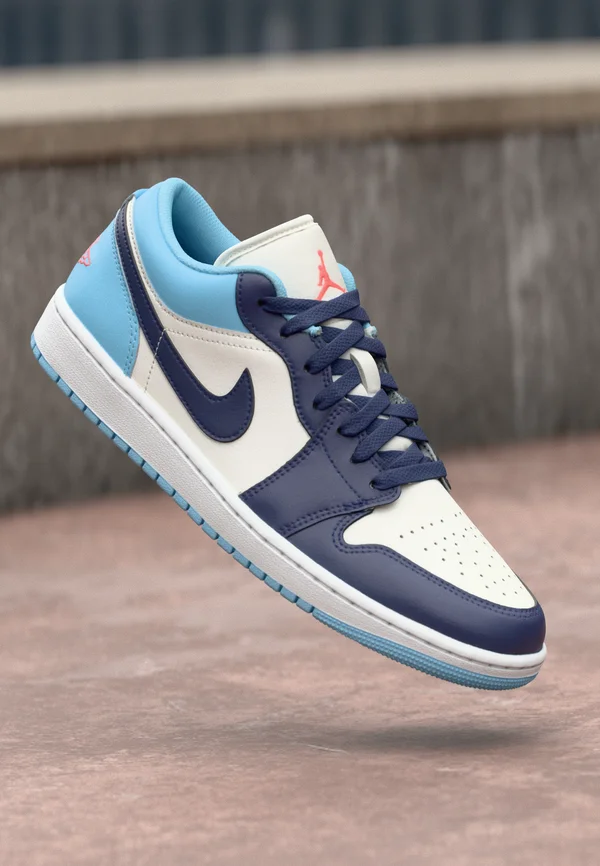 AIR JORDAN 1 - Sneaker low - sail/blue void/blue chill/hot lava/summit white/photo blue
