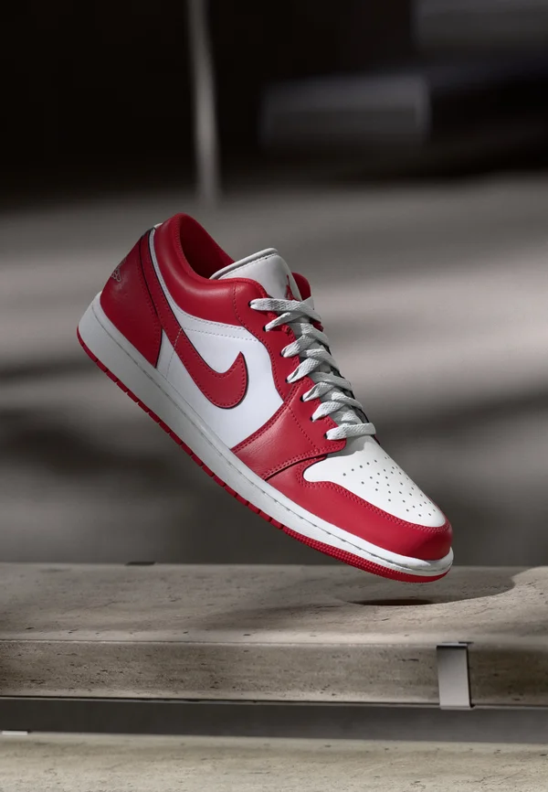 AIR JORDAN 1 - Sneaker low - summit white/varsity red