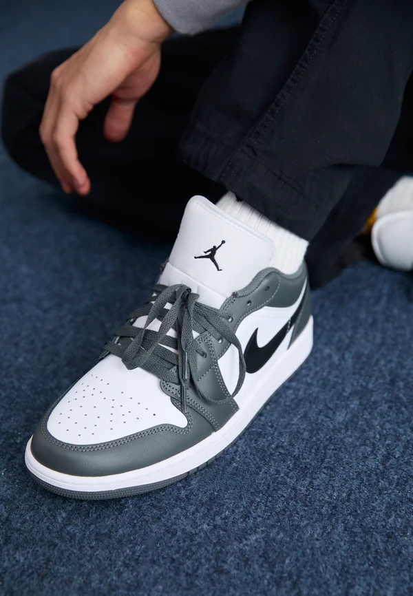 AIR JORDAN 1 - Sneaker low - white/black/iron grey