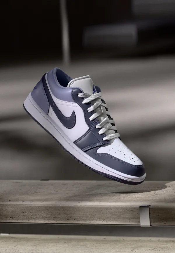 AIR JORDAN 1 - Sneaker low - white/indigo haze/dark blue grey/purple