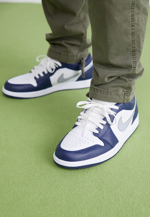AIR JORDAN 1 - Sneaker low - white/wolf grey/midnight navy