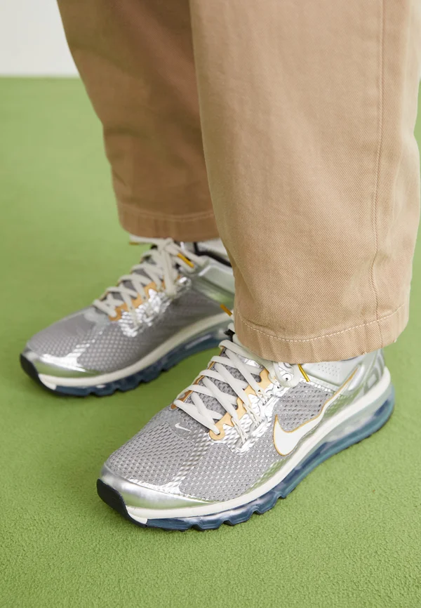 AIR MAX 2013 - Sneaker low - metallic silver/phantom/metallic pewter/metallic gold/black/pale ivory