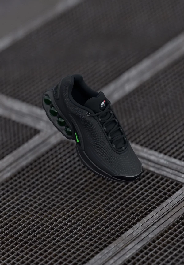 AIR MAX DN - Sneaker low - black/green strike/anthracite