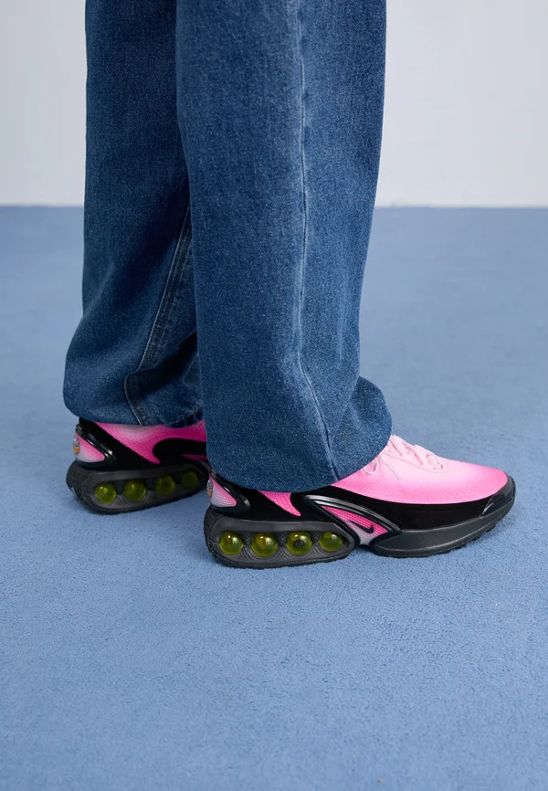 AIR MAX DN - Sneaker low - pink/black/white