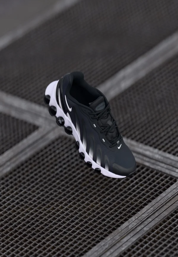 AIR MAX DN8 - Sneaker low - black/white
