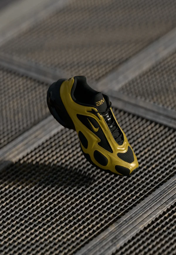 AIR MAX MUSE - Sneaker low - metallic gold-coloured/black