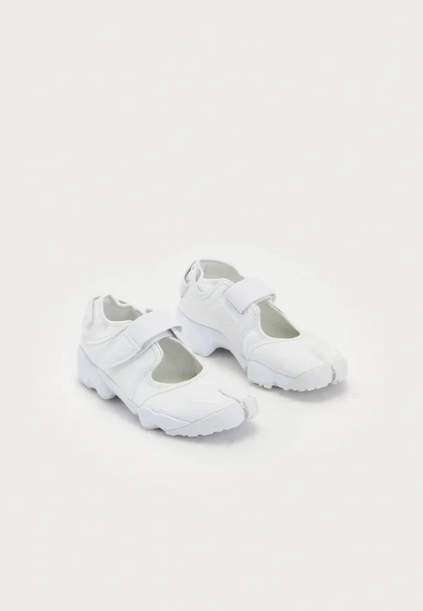AIR RIFT - Riemensandalette - white