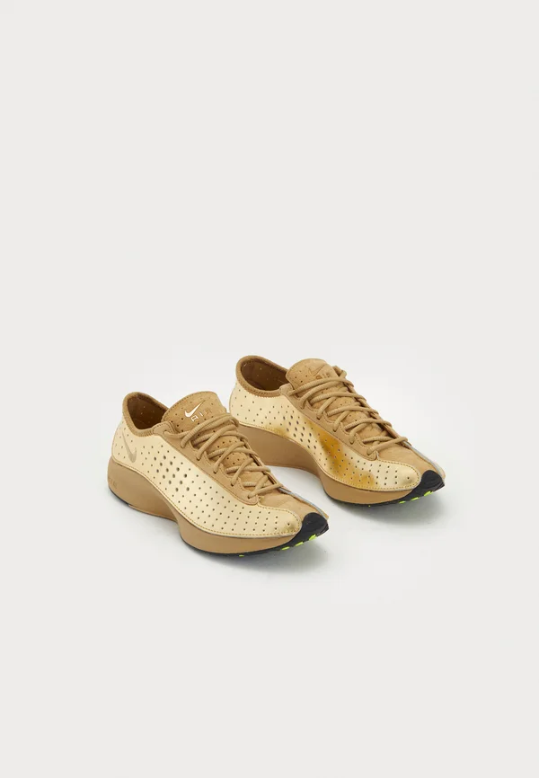AIR SUPERFLY - Sneaker low - gold-coloured/parachute beige/black