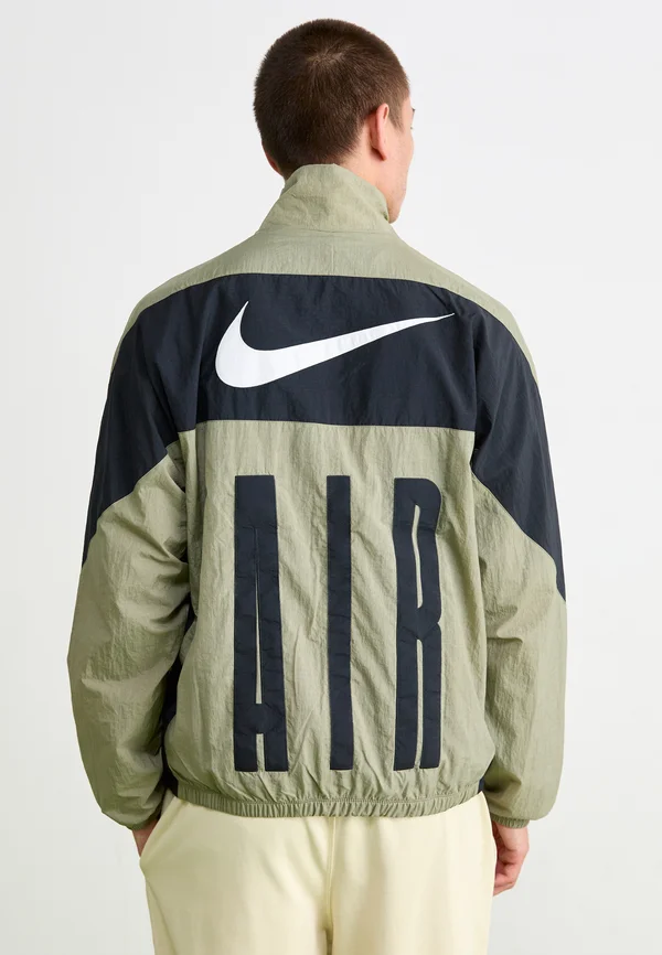 AIR TRACK JACKET - Leichte Jacke - light army/black