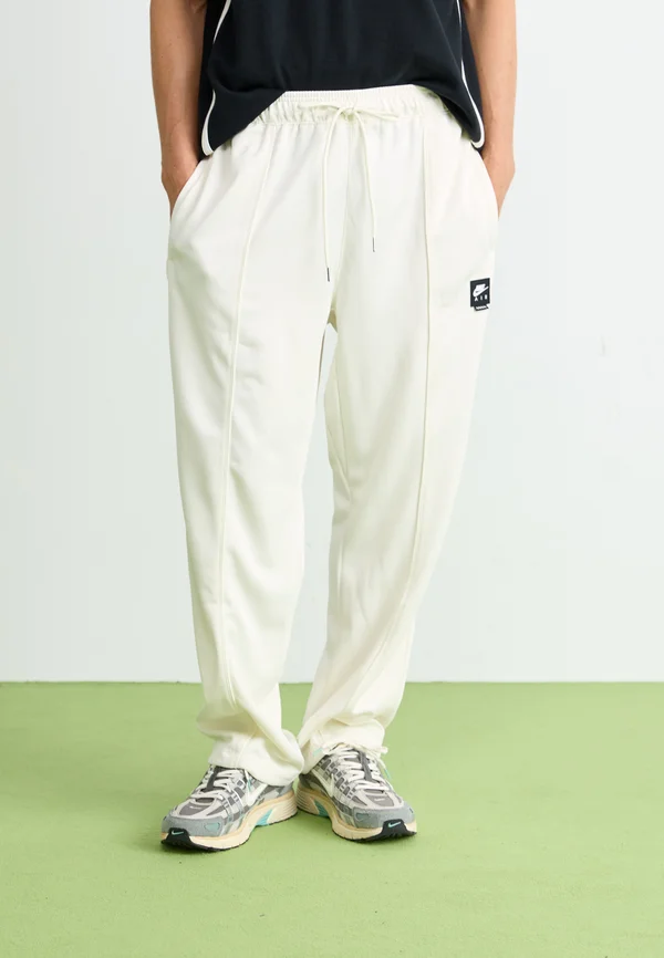 AIR TRACK PANT - Jogginghose - sail/black