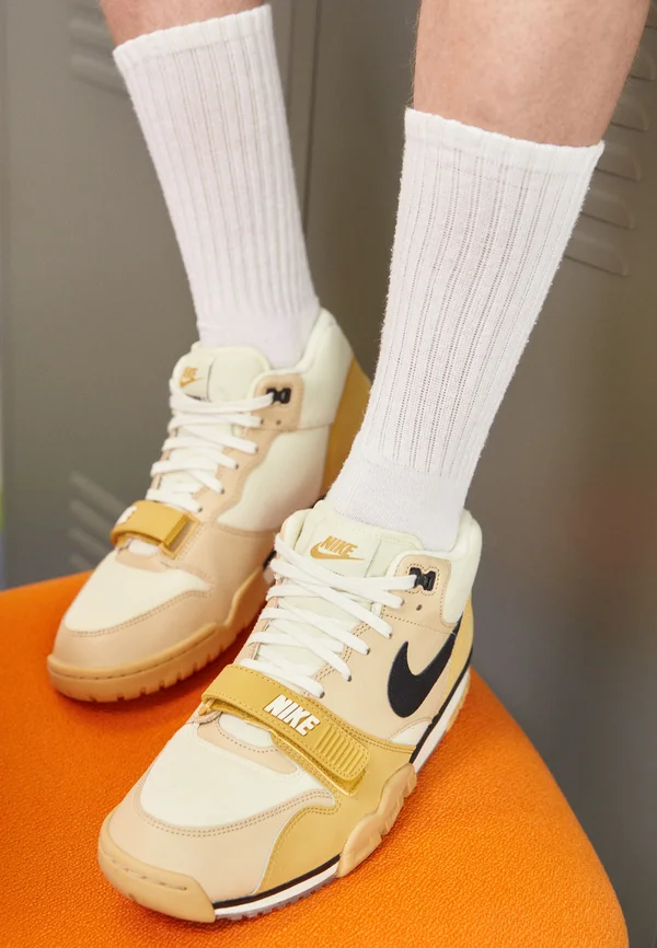 AIR TRAINER 1 - Sneaker high - coconut milk/black/team gold/sail/wheat gold/gum dark brown