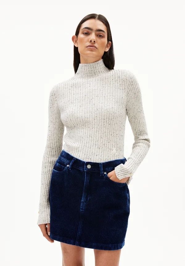 ALAANIA - Strickpullover - oatmilk-black