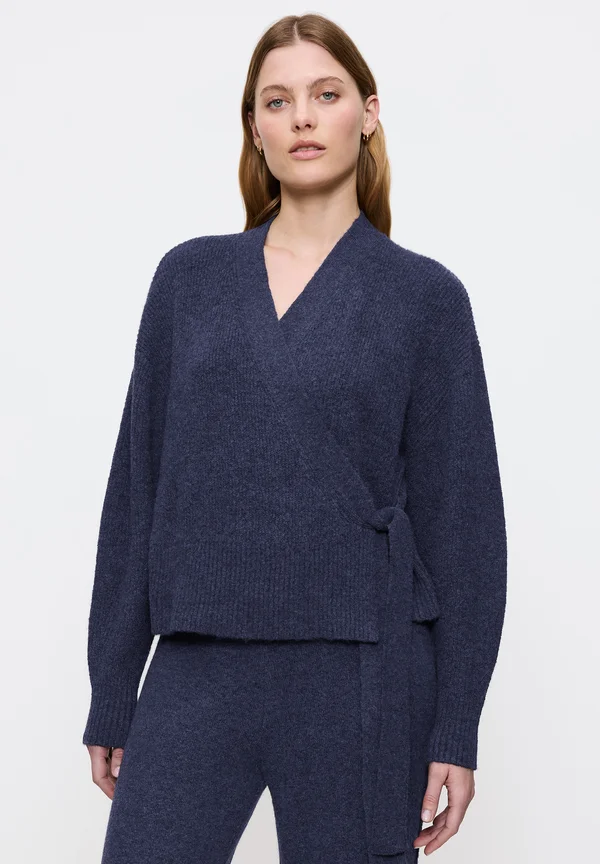 AMOURETTE COZY - Strickjacke - blue dark combination