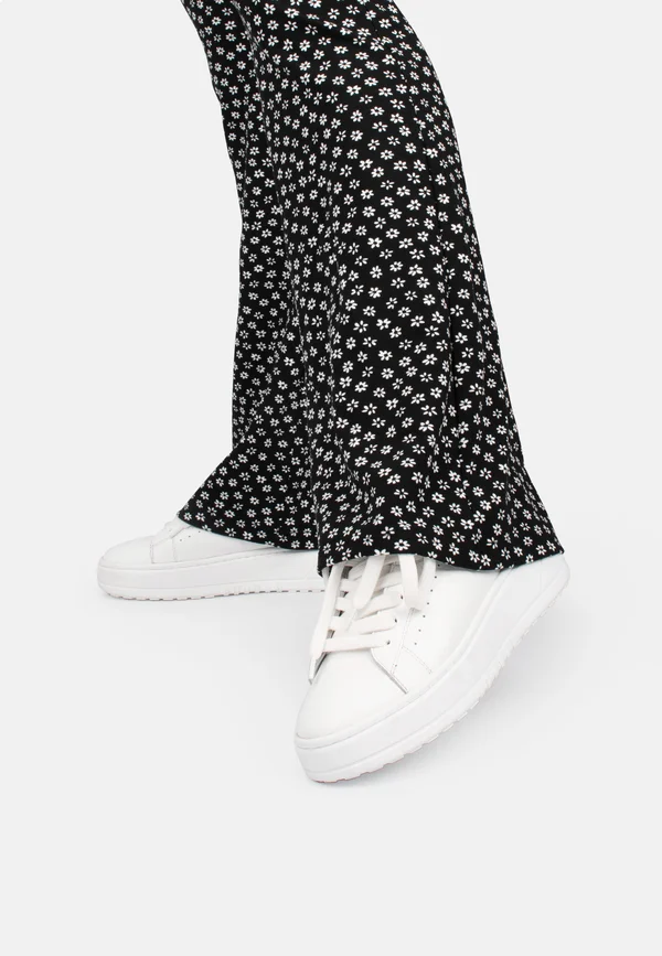 ANEMONE - Sneaker low - white