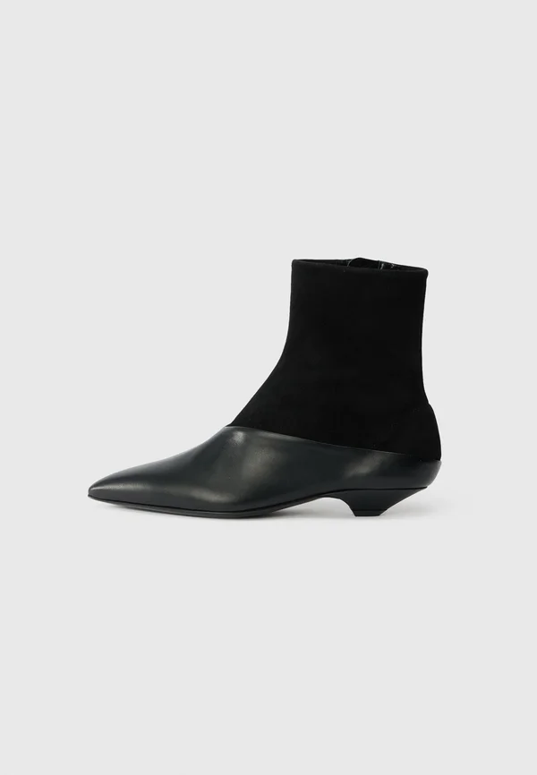 Ankle Boot - black