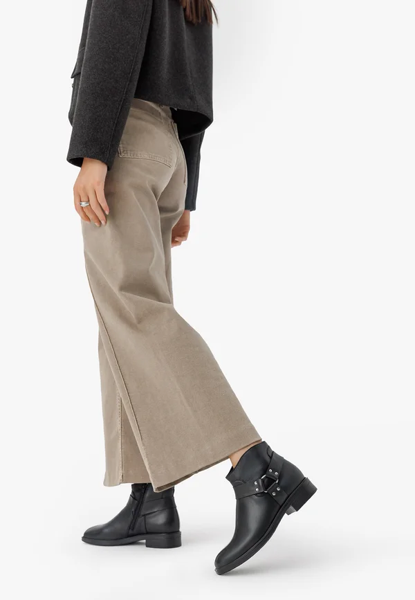 Ankle Boot - schwarz