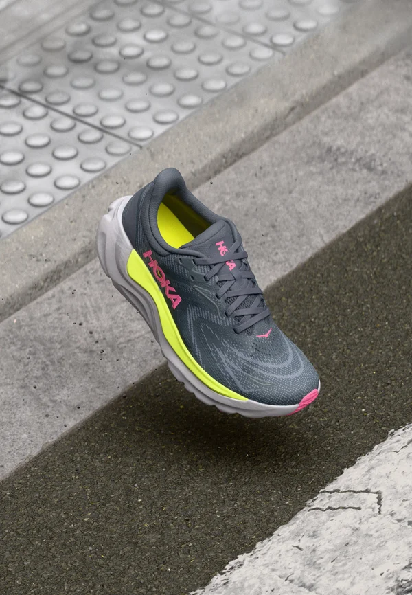 ARAHI 8 - Laufschuh Trail - charcoal grey/grey skies