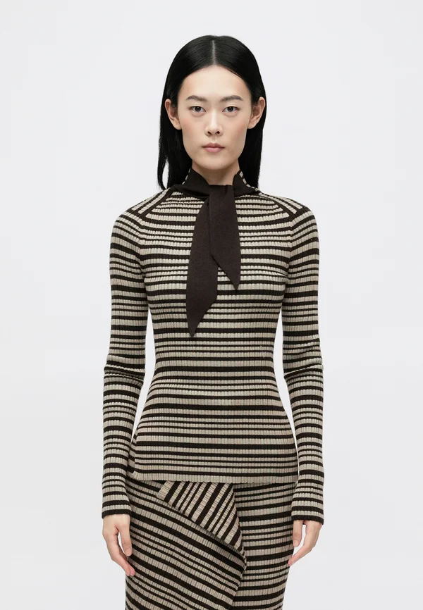 ARELLA - Strickpullover - green