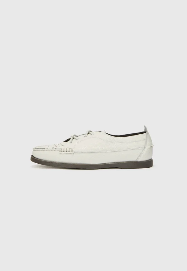 ARGILA NAUTIC GRAINY - Bootsschuh - white/dark brown
