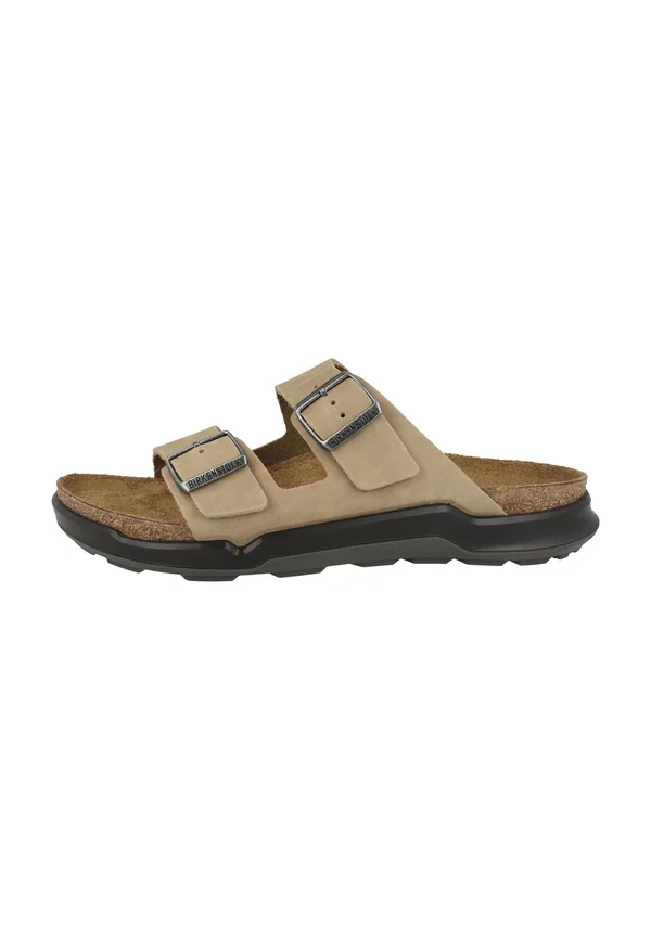 ARIZONA  - Pantolette flach - tabacco brown